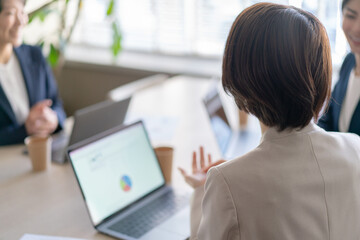 Read more about the article 集中力アップ!ピラティスで仕事効率を高める